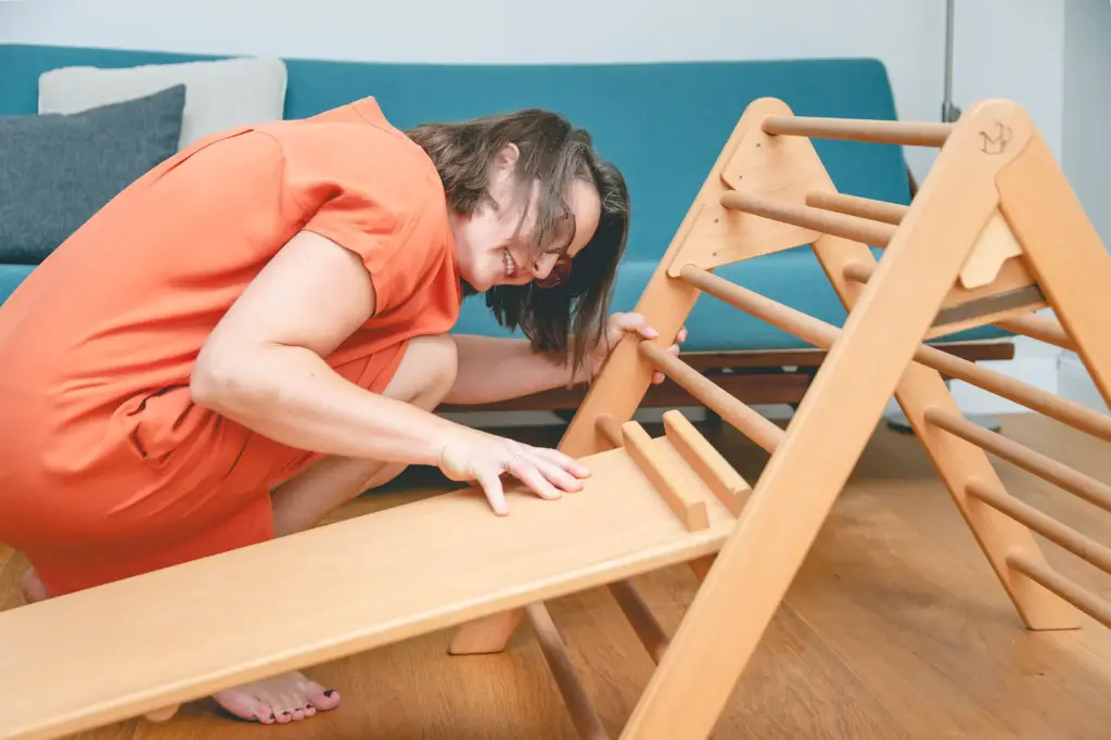 Dreieckständer mit Rutschbrett - Gramateneusiedl